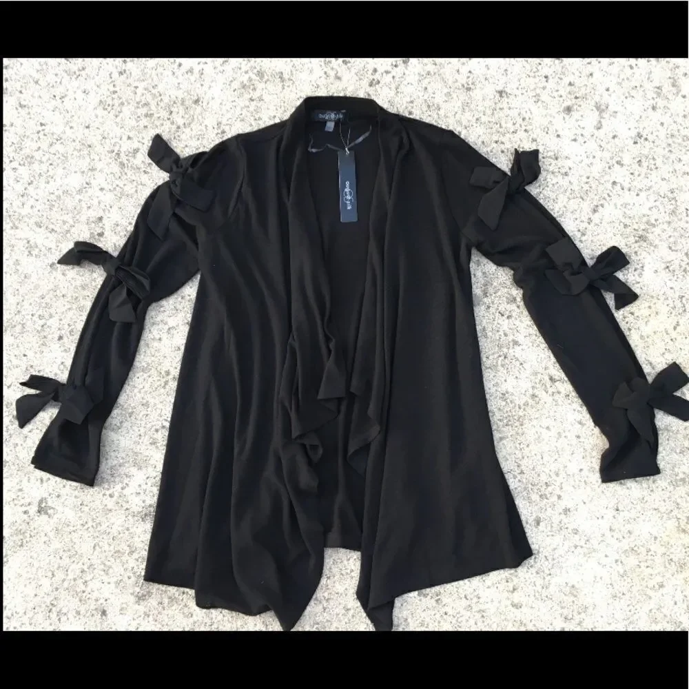NWT August Silk bow sleeve cardigan. Small
